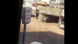 Mecânico abandona serviço na oficina pra fuder a puta da vizinha!